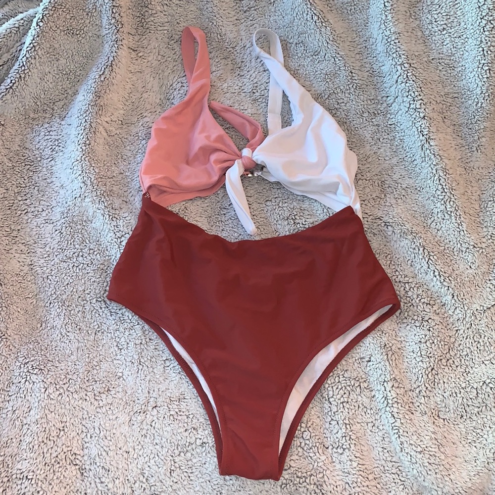 SHEIN Colorblock Tie Front Cut-out Swimsuit